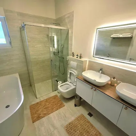 Velaris Villa
